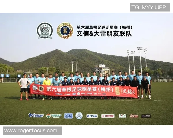 足球明星亲自送礼物的真实瞬间精彩回顾与感人故事分享